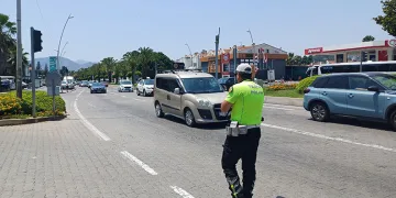 Marmaris’te tatilciler dönüş yolunda