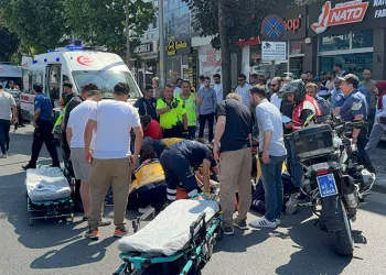 Otomobille motosiklet çarpıştı: 2 yunus polisi yaralı