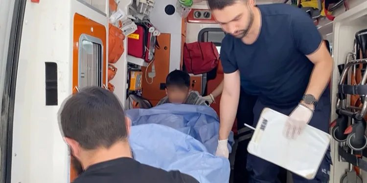 Aksaray’da bıçaklı kavga kanlı bitti: 1 yaralı