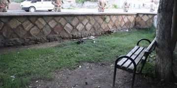 Önce kafasına vurdu, sonra boğazını kesip öldürdü