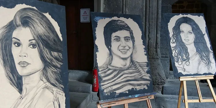 Yeşilçam filmlerinin unutulmaz isimlerinin portrelerini çizdiler