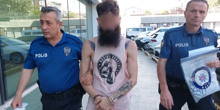 Sevgilisinin akrabasını bıçakladı