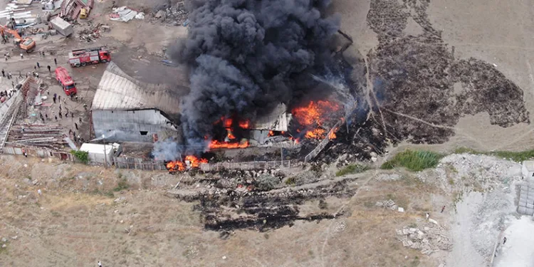 Van Hurdacılar Sitesi’nde korkutan yangın