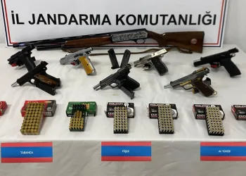 Evin bahçesinden cephanelik çıktı