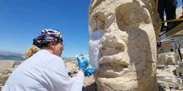 Nemrut Dağı’ndaki heykellere nano kireç enjekte edildi