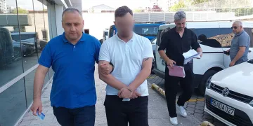 Samsun’da parkta bıçaklamaya tutuklama