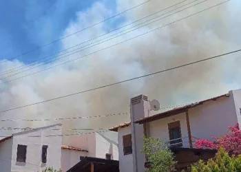 İzmir’de yangınlar Çeşme’ye sıçradı