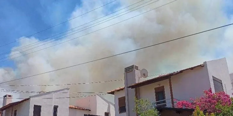 İzmir’de yangınlar Çeşme’ye sıçradı