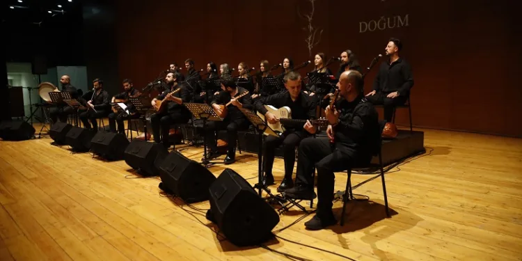 Bursalılar duygularla dolu konseri ayakta alkışladı