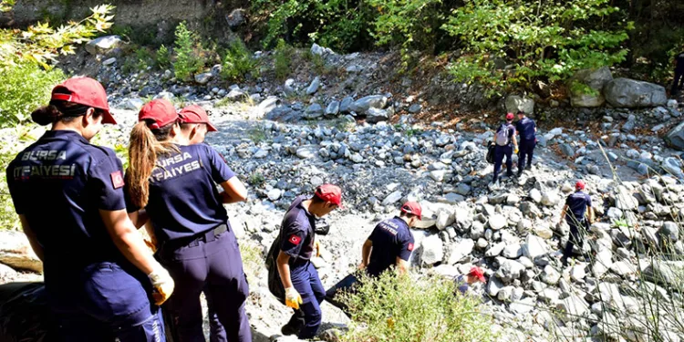 Bursa’da spiralle bacağını kesen işçi hastaneye kaldırıldı