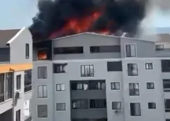 Bursa’da 6 katlı apartmanda korkutan yangın