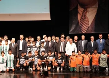 Gemlik Belediyespor’dan 3 Kupa Birden