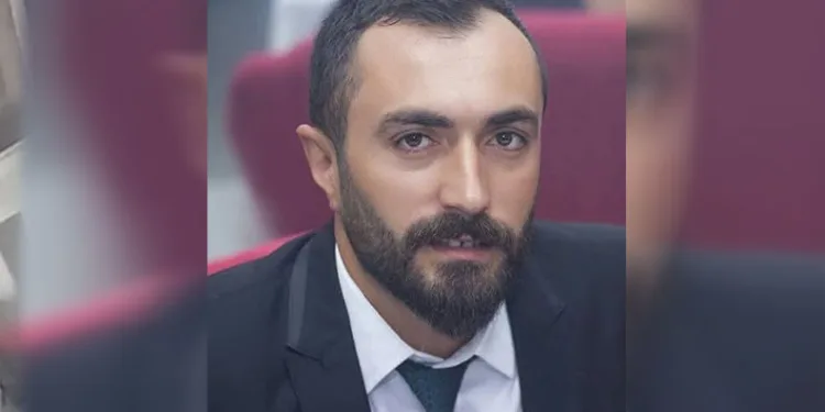 Devrilen traktörün altında kaldı, hayatını kaybetti