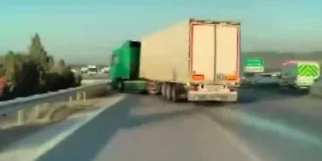 Mersin otoyolda zincirleme kaza kamerada