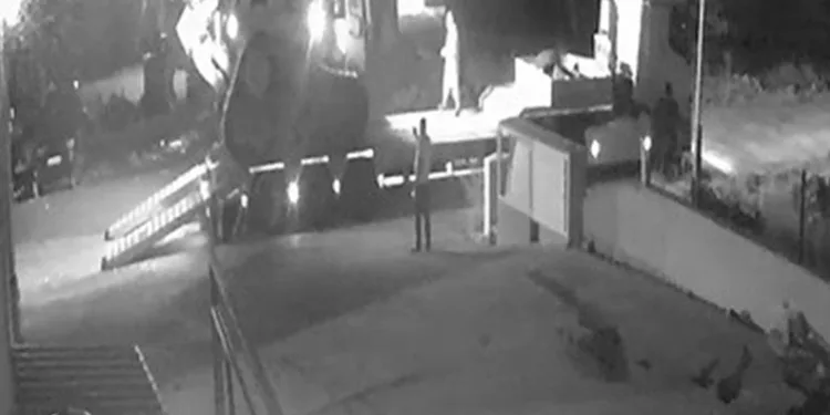 Dozerini çek karşılığı satmak istedi, dolandırıldı iddiası