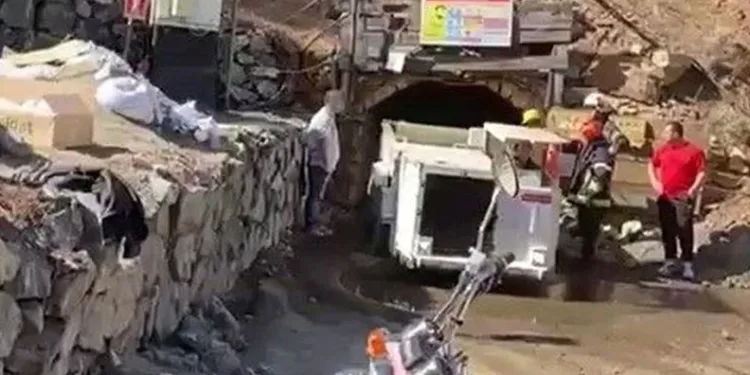 Denizli’de krom madeninde göçük: 2 işçi kurtarıldı