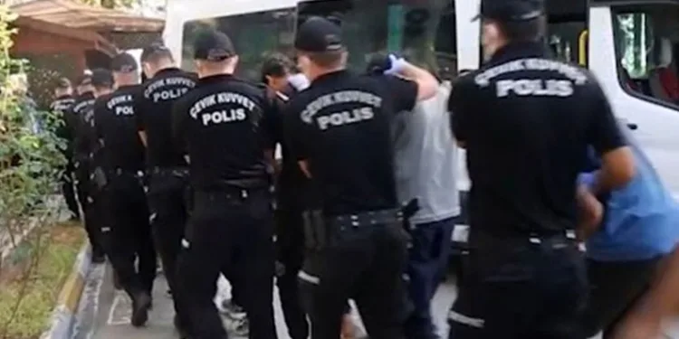 Batman’da filmleri aratmayan göçmen kaçakçılığı operasyonu