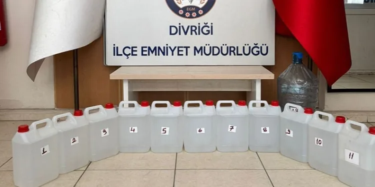 Sahte alkollü içki yapımında kullanılan binlerce litre etil alkol ele geçirildi