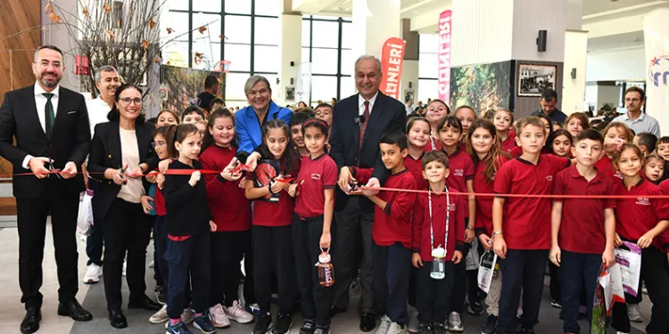 Mustafakemalpaşa Kitap Günleri Kültür Merkezi’nde Kapılarını Açtı