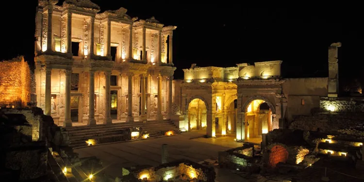 Efes, Side ve Galata Kulesi’nde gece ziyaretleri uzatıldı