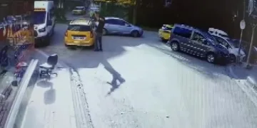 Adana’da kafeye otomatik tüfekle saldırı kamerada