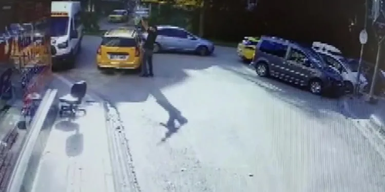 Adana’da kafeye otomatik tüfekle saldırı kamerada