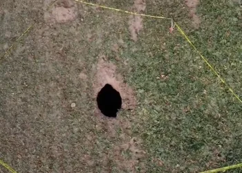 Aksaray’da pancar tarlasında obruk oluştu