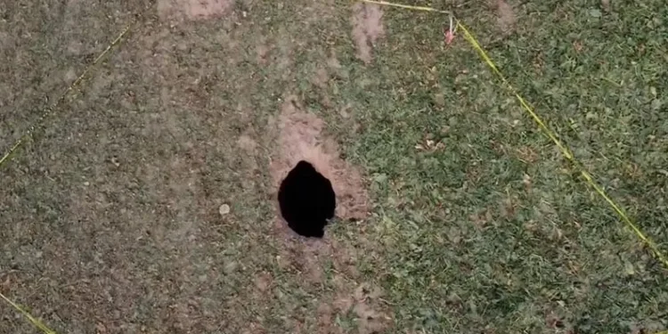 Aksaray’da pancar tarlasında obruk oluştu