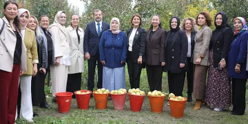 İş kadınlarıyla köylü kadınlar aynı hedef için buluştu
