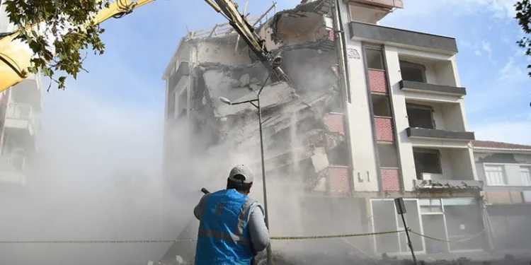 Sındırgı’da 3 ayda 17 bin deprem kaydedildi