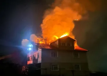 Şelaleleri gezmeye giden muhtar 30 metre yükseklikten düşerek yaralandı