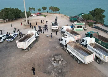 Adana’da yıkım gerginliği bitti: Kepçeler yıkıma başladı