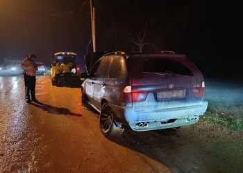 ‘Dur’ ihtarına uymayan alkollü sürücü kaza yapınca yakalandı