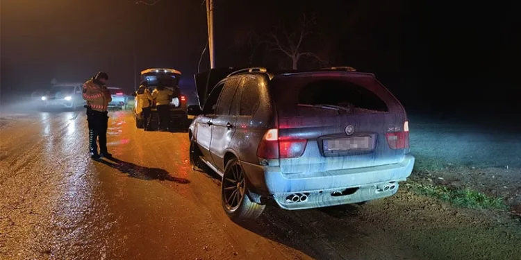 ‘Dur’ ihtarına uymayan alkollü sürücü kaza yapınca yakalandı