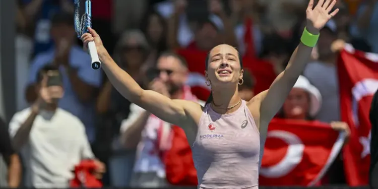 Zeynep Sönmez’den bir ilk!