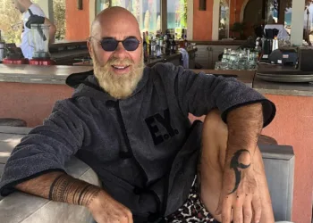 Esat Yontunç hakkında yakalama kararı