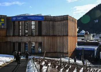 Davos’ta yangın tahliyesi