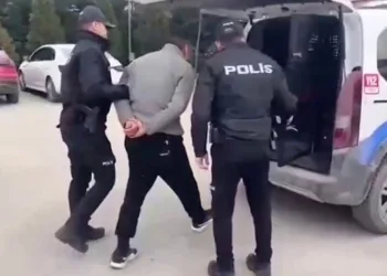 Cuma hutbesinde ‘Minberler bayrakla süslensin’ teklifi