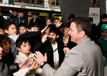 İnegöl’de araçlar çarpıştı: 2 yaralı