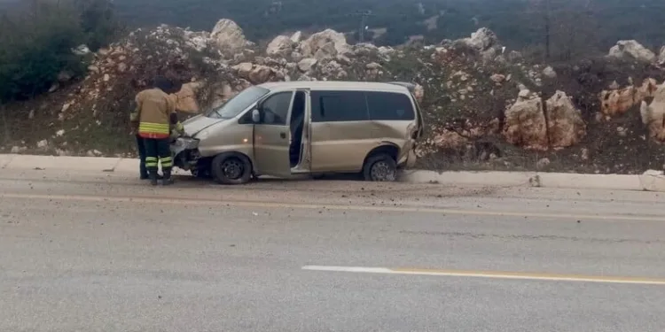 Mardin’de seyir halindeki otomobil alev aldı