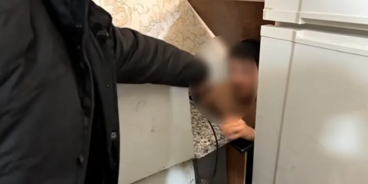 Mardin’de seyir halindeki otomobil alev aldı