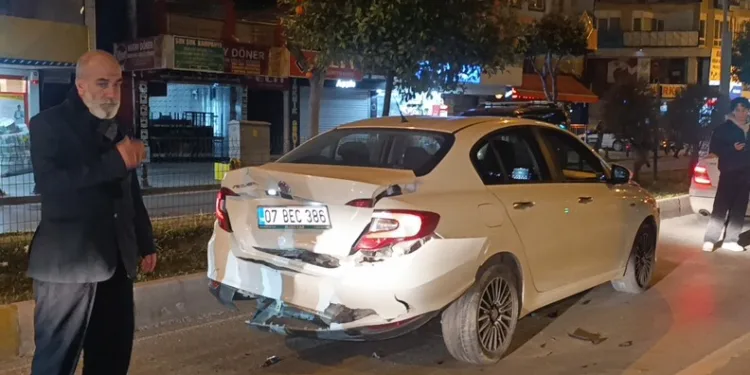 Mardin’de seyir halindeki otomobil alev aldı