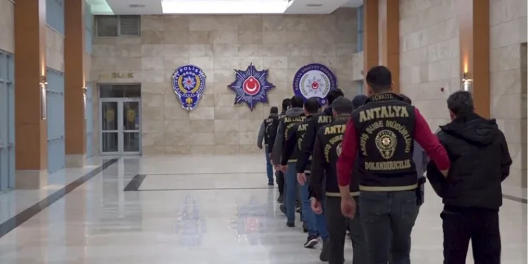 Arkadaşlarıyla alkol aldıktan rahatsızlandı, evinde hayatını kaybetti