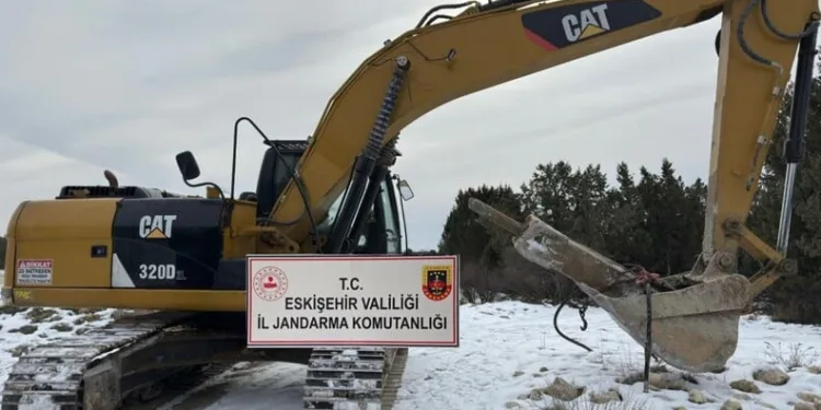 Arkadaşlarıyla alkol aldıktan rahatsızlandı, evinde hayatını kaybetti