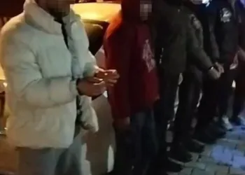 Harmankaya Tabiat Kanyonu’nun yolunu düşen kaya parçası jandarma tarafından kaldırıldı