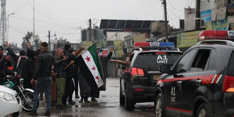 Suriye’de güvenlik güçlerine ait konvoy Tabka’ya girdi
