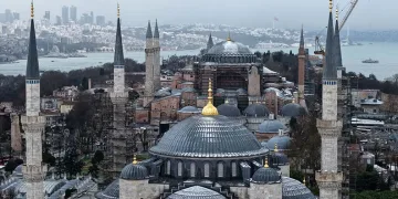 Karlı havanın etkili olduğu Tarihi Yarımada havadan görüntülendi