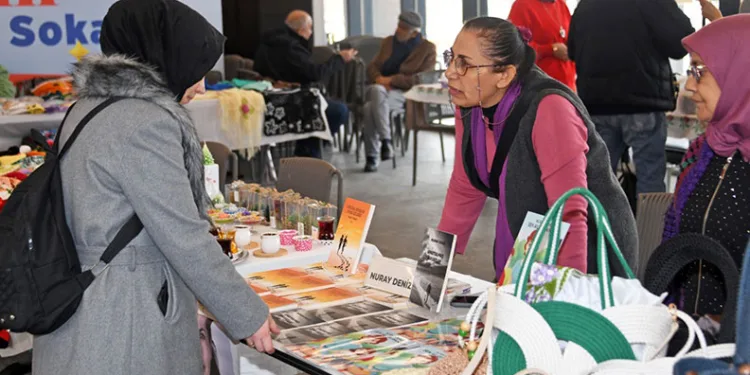 Girişimci kadınların el emeği Osmangazi Meydanı’nda buluştu