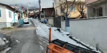 Osmangazi’nin yüksek kesimlerinde kar nöbeti