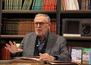 Bakanlıkta 23 yıl görev yapan Özen, İznik’ten kopamadı